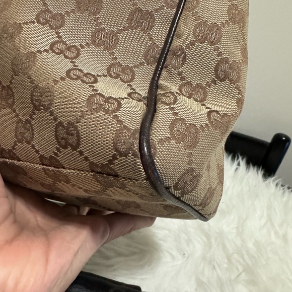 Authentic Gucci canvass tote - Picture 5 of 16